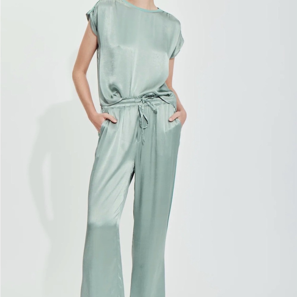 MELISSA NEPTON Navy Jogger Pants & V-Neck Top Set